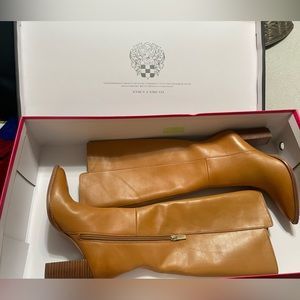 NWT Vince Camuto Ellarra Boot